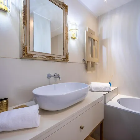 Teatro Garden Apartment