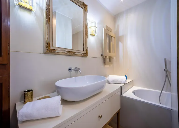 Teatro Garden דירה