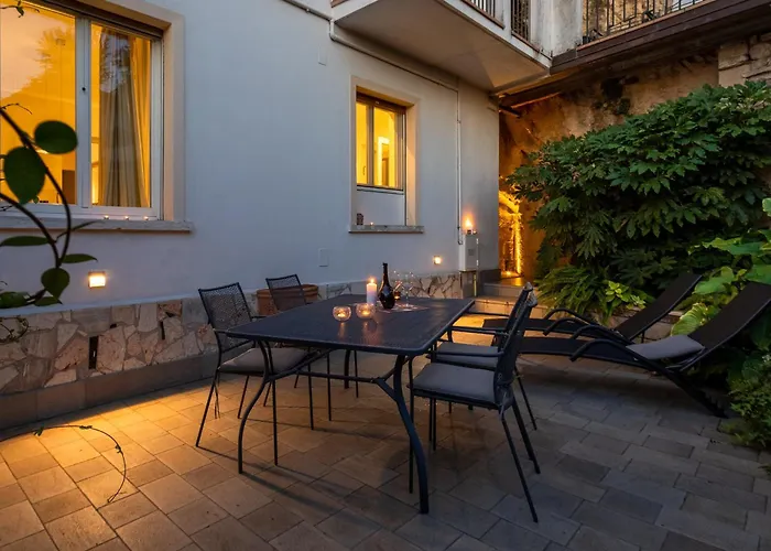 דירה Teatro Garden